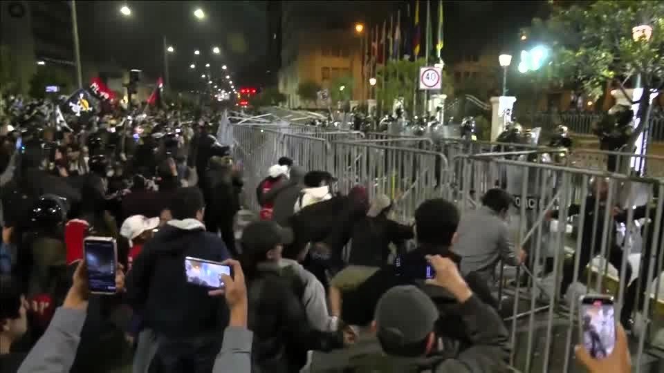 تصاعد الاحتجاجات في ليما ضد بولوارتي