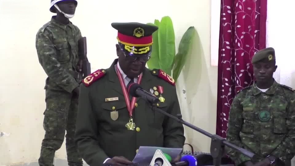 جنود يستولون على السلطة في غينيا-بيساو