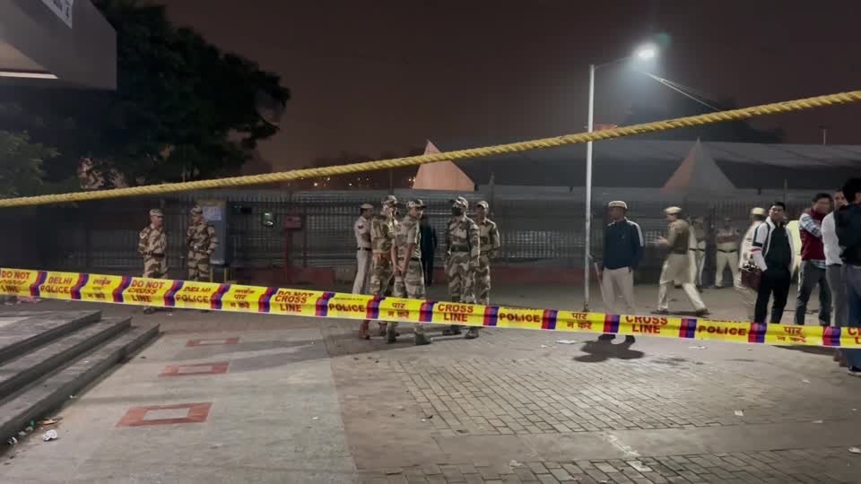 انفجار سيارة مميت يهزّ قلب دلهي القديمة