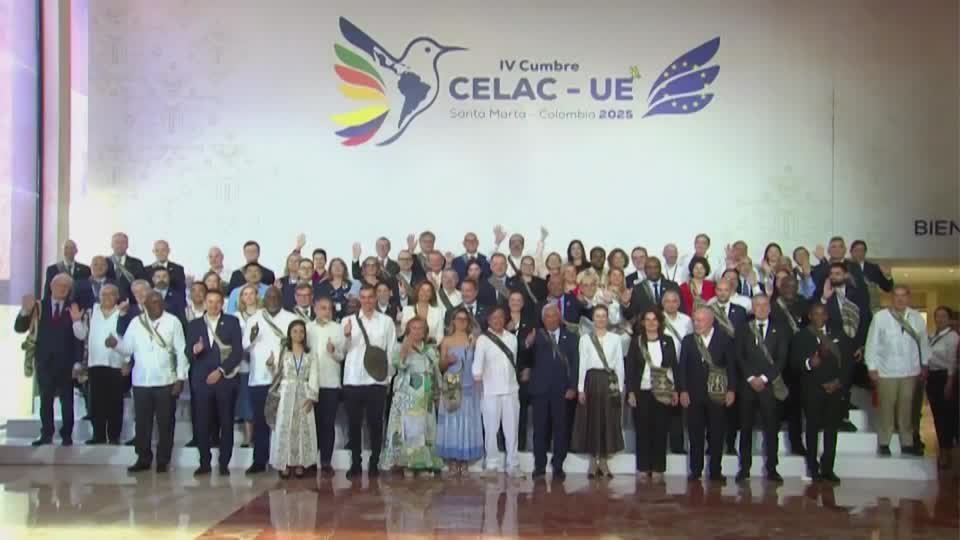 قادة الاتحاد الأوروبي وأمريكا اللاتينية يتفقون على أجندة متعددة الأطراف