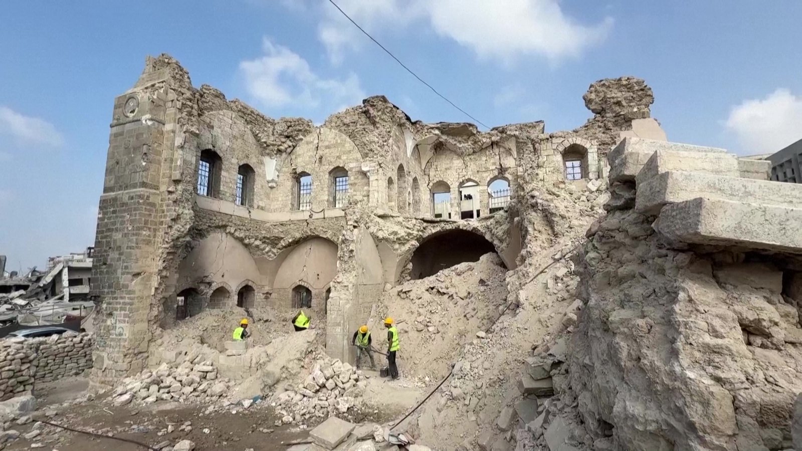 غزة تسابق الزمن لحماية تراثها