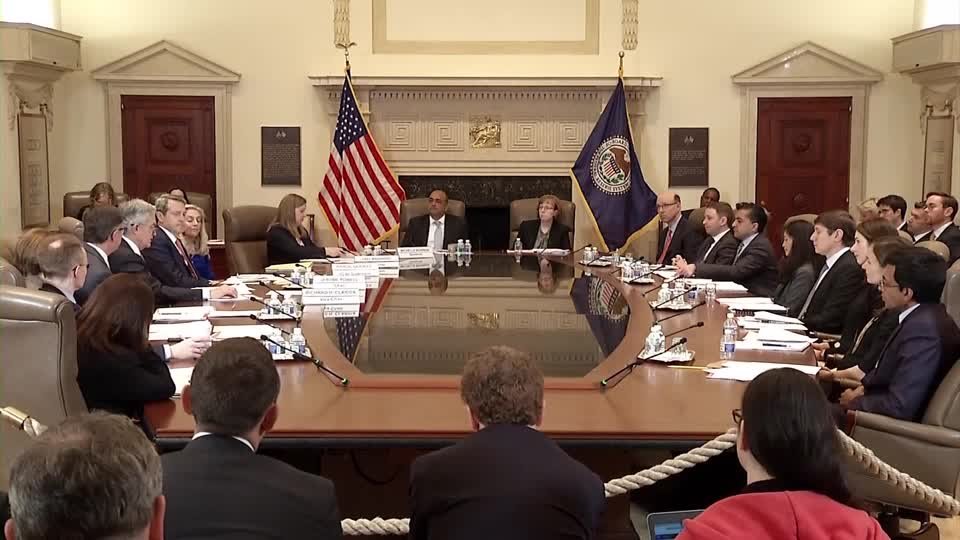 المحكمة العليا تنظر في استقلالية الاحتياطي الفيدرالي