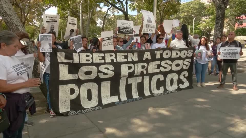 عائلات تحتج على اعتقالات في فنزويلا