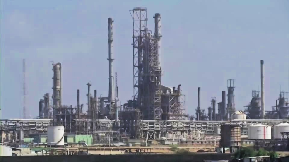 اتفاق نفطي ينقل الخام الفنزويلي إلى الولايات المتحدة