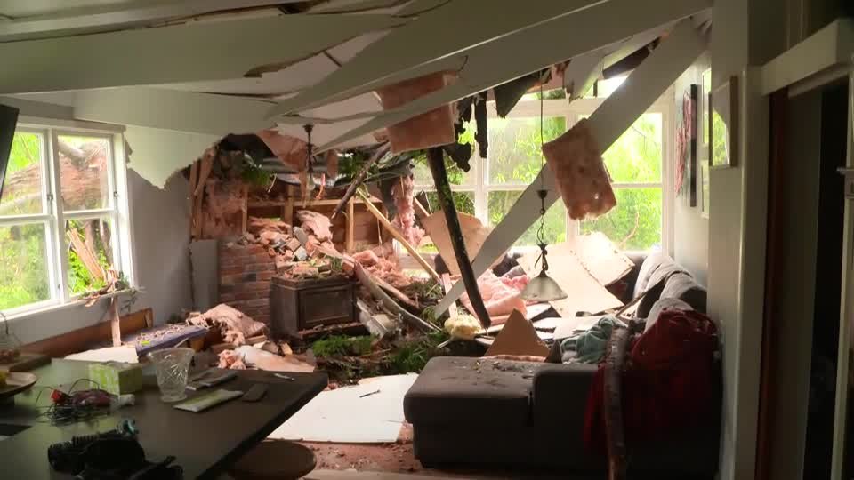 عاصفة تقطع الكهرباء في شمال نيوزيلندا