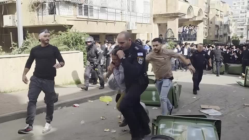 اشتباكات في بني براك بسبب التجنيد