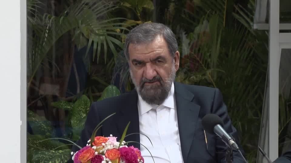 إيران تعيّن رضائي مستشاراً عسكرياً