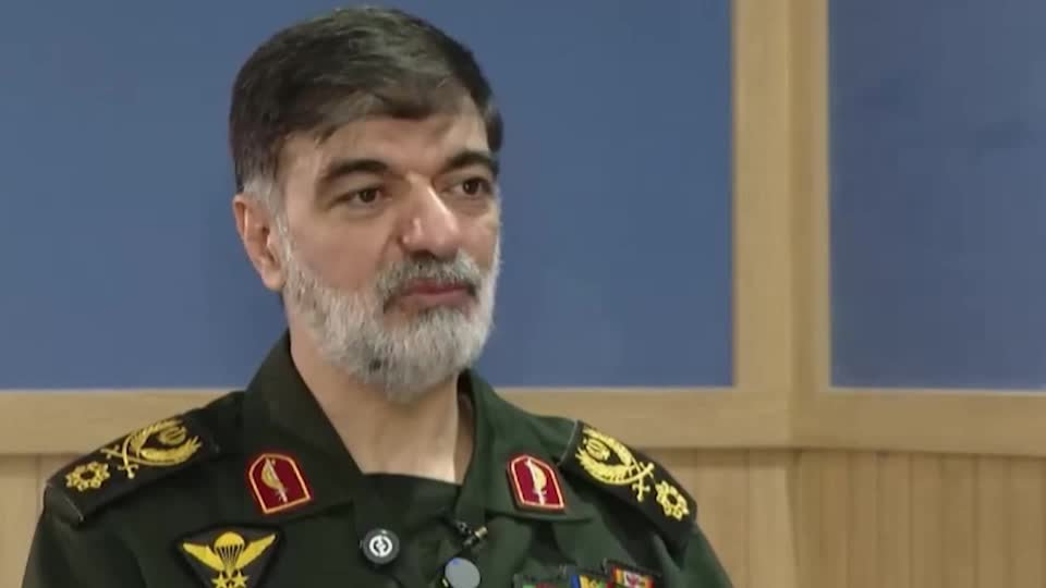 إيران تحذر المحتجين من استخدام القوة