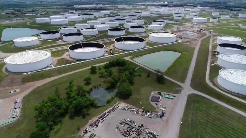 أميركا تطلق احتياطي النفط بسبب الحرب