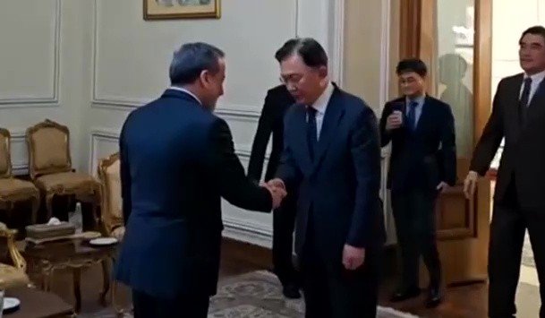 إيران تحمل أمريكا وإسرائيل مسؤولية أزمة هرمز