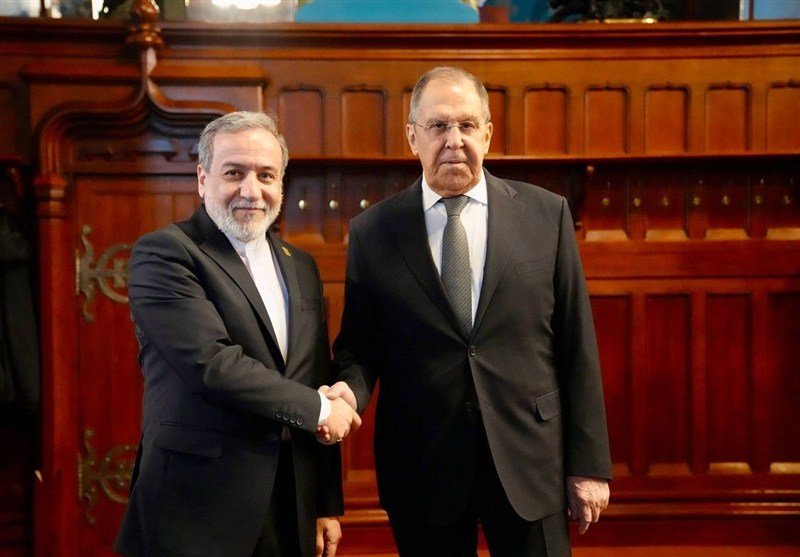 إيران تدين تهديدات أمريكية وتصفها بجرائم حرب