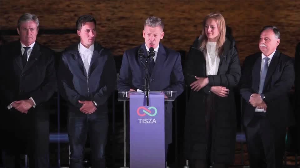 معارضة المجر تعلن فوزاً كاسحاً