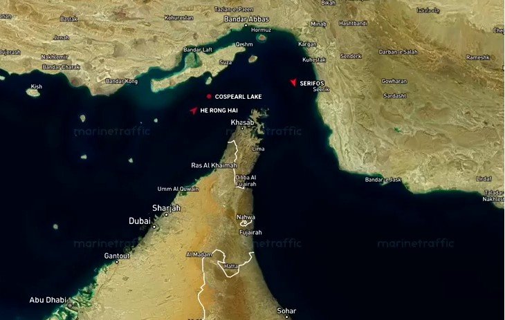 إيران تحذر من رد بحري أوسع