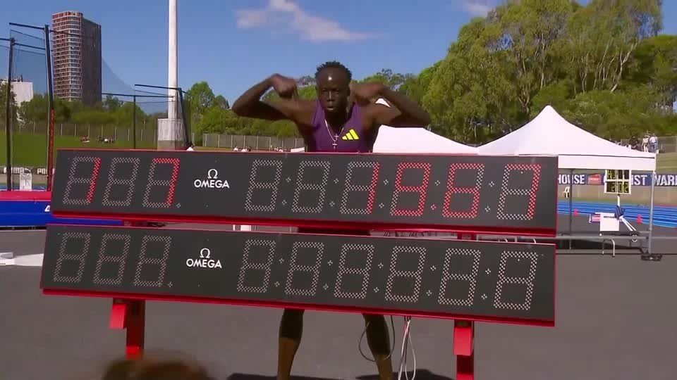 غوت غوت يحقق سباق 200 متر تاريخي