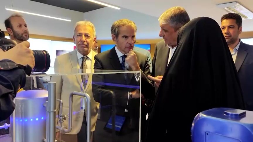 محامون إيرانيون يطالبون بإقالة رئيس الوكالة الدولية