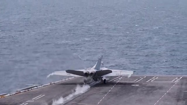 حاملة الطائرات نيميتز تجري مناورات واسعة في المحيط الهادئ