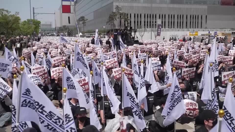 نقابة سامسونغ تخطط لإضراب واسع