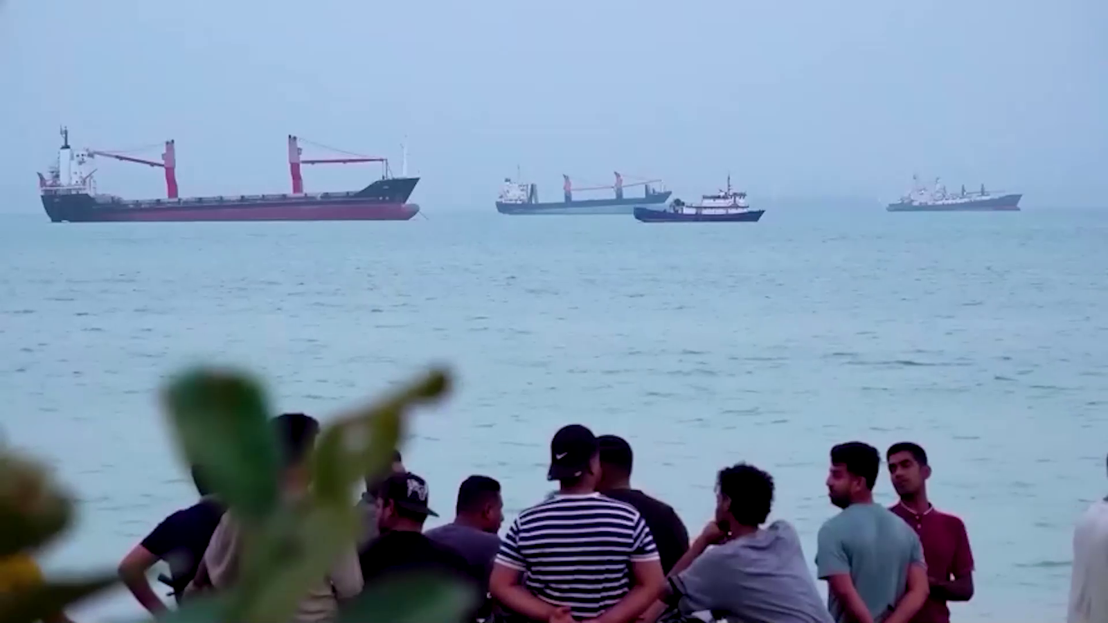 إيران وسلطنة عُمان تحرزان تقدماً في محادثات حركة السفن بهرمز