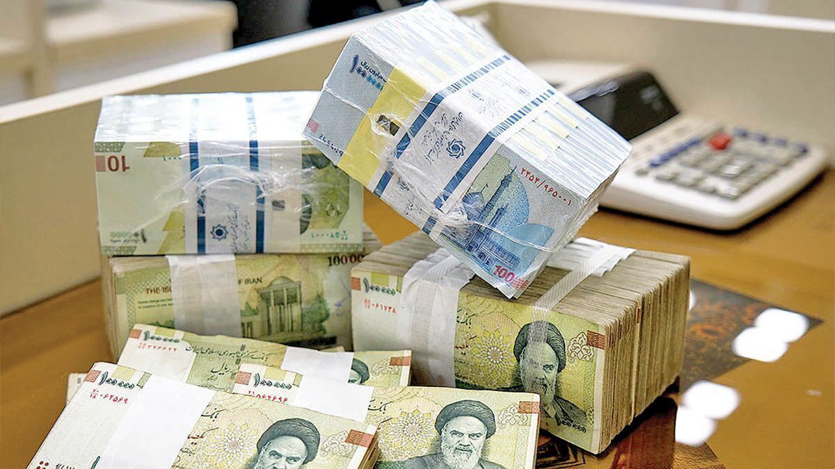 إيران تتصدى لعقوبات الولايات المتحدة وسط تحديات اقتصادية
